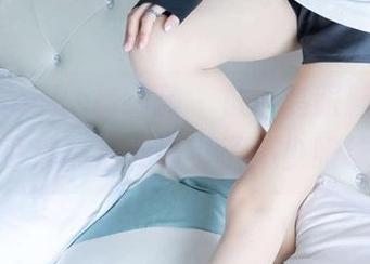 BoBoSocks袜啵啵 – 放下高跟鞋，奶油的平底鞋福利吸引了不少眼球。
