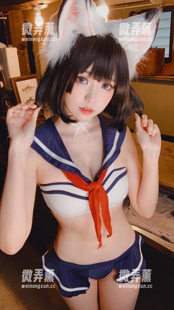 不知道该不该说话，ElyEE子私拍《RikkaTakaradaSwimsuit》，你们觉得泳装合适吗？