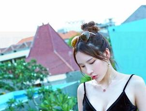Feilin嗲囡囡 – 全套裤里丝的芷儿Momoko，图片中让我不小心咽口水