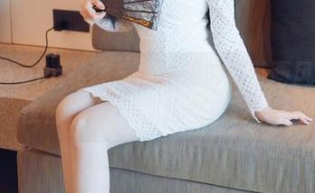 HuaYang花漾 – 图包里的吊带画风好奇怪，宋KiKi，这气氛我爱了