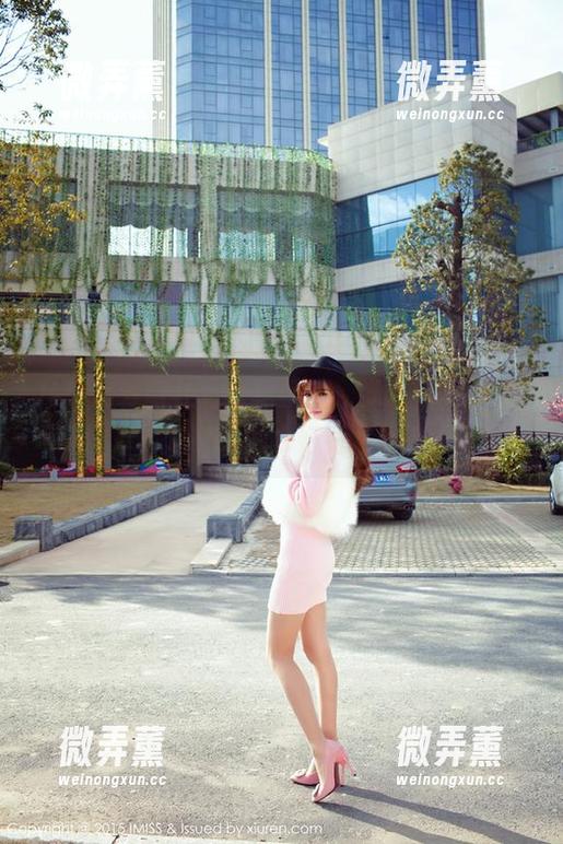 IMiss爱蜜社 - 红裙飘逸，张思允Nice的写真分享：这小天地太好看，想逃进画里！