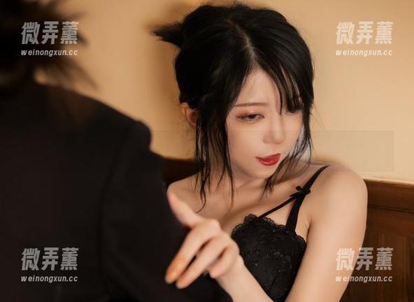 Leah梓未 没错,Leah梓未的私蜜助理私照,还是让人浮想联翩