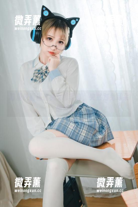 喵糖映画精选兔女郎写真，突然对兔耳朵感兴趣了