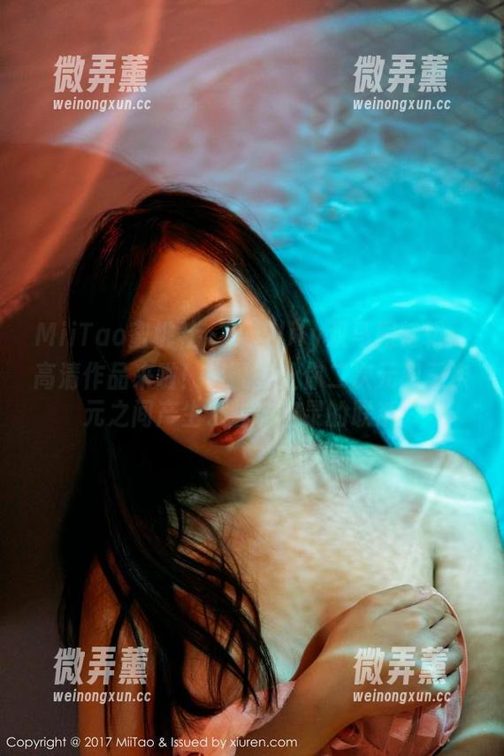 MiiTao蜜桃社 - 琉璃lily双马尾特辑：高清作品来啦！保证能让你二次元和三次元之间产生了些许空灵的联系！
