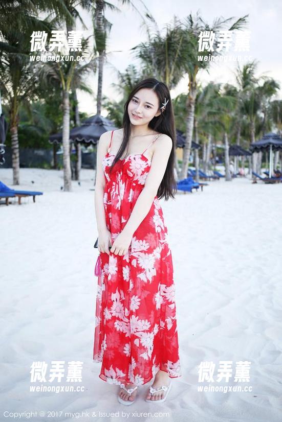 MyGirl美媛馆 - 轻松把唐琪儿il的穿搭变成你的职业装壁纸！满满的办公室小心思