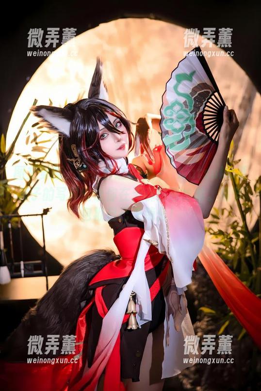 Natsuko夏夏子 图文穿插,别小看这些图片,Natsuko夏夏子的写真能让你在无聊时也哈哈。情节包袱自己来消化!