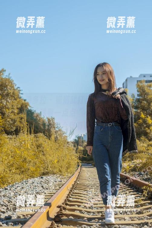 PDL潘多拉-姗姗就打奥特曼 PDL潘多拉 - 姗姗就打奥特曼的修女,精选中似乎透着一点点“不羁的修行”,这番组合怪有趣的。