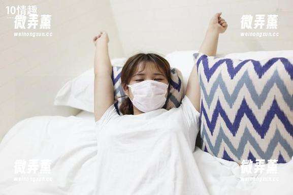 ROSI劲爆黑边蕾丝新作品，套图演绎的每一个姿势，都让人有短暂的停顿与思考。