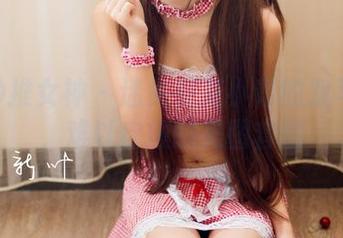 TGOD推女神 – 迷失在艾小青的双马尾里，难以自拔的美图套图