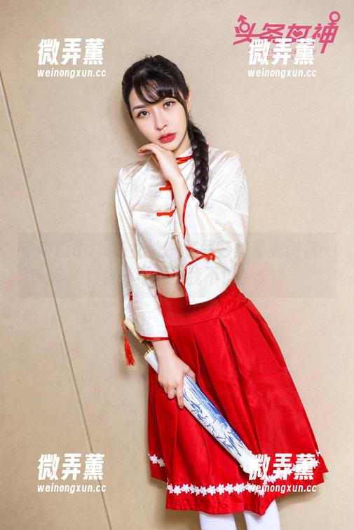 TouTiao头条女神 - 李丽莎的夏天图包：你说不热？我不信！