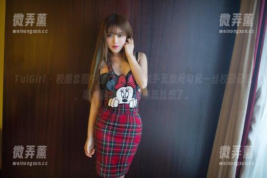 TuiGirl - 校服套图中的Yu佳妮，似乎无意间勾起一丝校园记忆，唔，脑海里开始胡思乱想了。