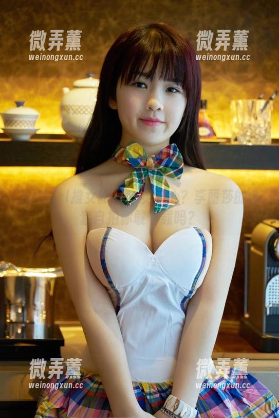 TuiGirl推女郎 - 一见倾心？李丽莎的全套自拍你敢下载吗？