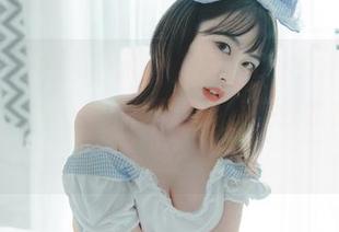 背着工作的Uhye(이유혜)在DeepmoreOffice一瞥——原图下载，是否也想来一发？