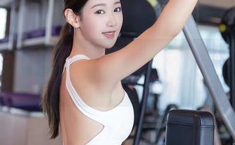 Xiuren秀人网 – 翻滚吧，z杯悠悠！免费写真甜心让你瞪大眼睛！