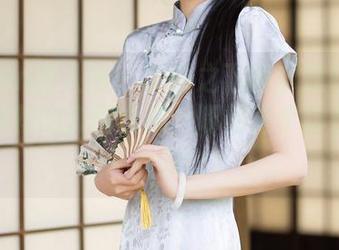 Xiuren秀人网 – 和服之下的谢晚晚：米其林推荐的套图合集，哪怕抬个脚都显露一丝调皮！