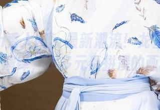 Xiuren秀人网 – 最新潮流！龙雪儿的浴室演绎，太多元素拼凑的画面