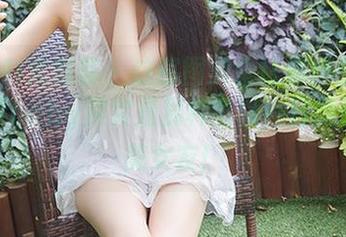 YouMi尤蜜荟 – 这部图集会让你产生错觉：M梦baby其实是那种可以一日而过的完美女友！
