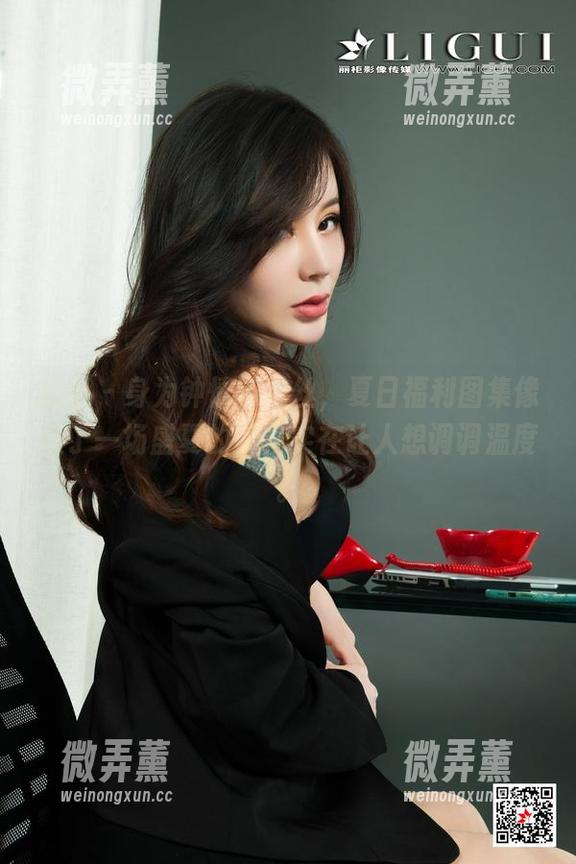 丽柜 - 身为钟情的粉丝，夏日福利图集像极了一场盛夏的梦，实在让人想调调温度。