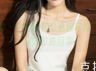 克拉女神 – 兰喏的足影私房写真，真想把那脚影拖回家