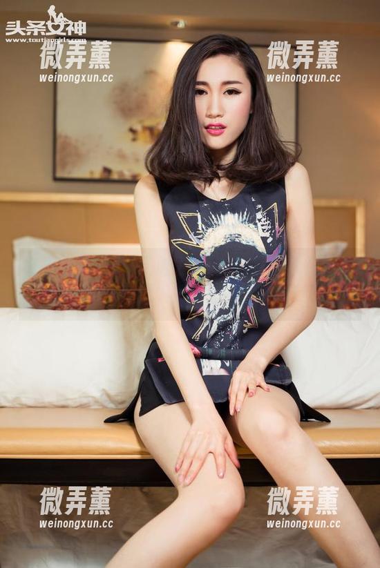头条女神-余心曼 头条女神 - 广东腔和余心曼的圣诞作品在线,有没有众人捧腹的庆祝环节呢?