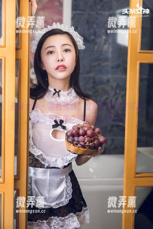 头条女神 - 福利满满，文雪透视镂空写真，帅气与优雅之间的微妙平衡！