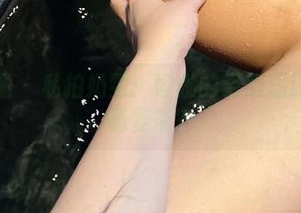 微密圈 – 私拍奶雯：瑜伽的姿势总让我想喝姜茶？