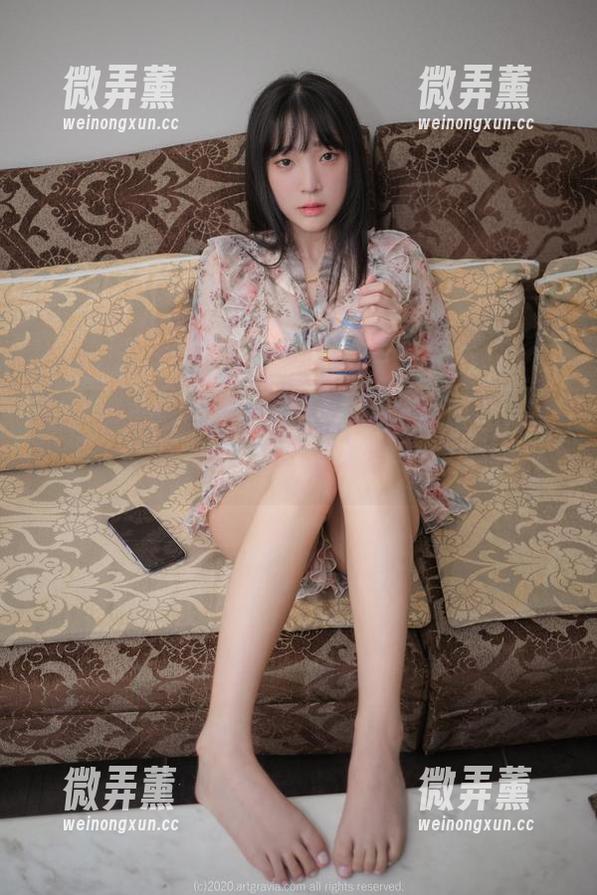 规模宏大的裸足展览——姜仁卿(강인경)的高清壁纸，值得一看再看！