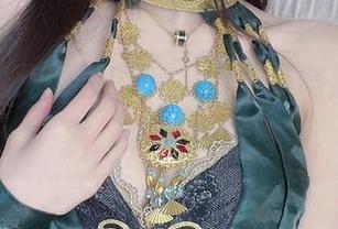 小小奶瓶儿的校园梦，双马尾制服师生合集，你敢来吗？