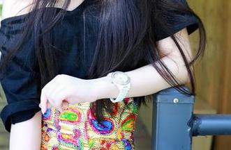 推女神 – 在线流出！施忆佳Kitty酱短裤系列，搭配我的假发，绝了，绝了！
