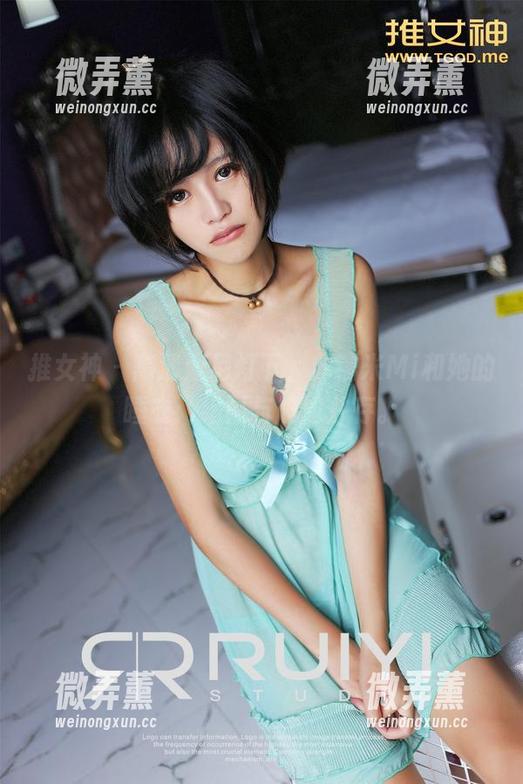 推女神 - 高清索尼灯下，苏糯米Mi和她的睡衣：绚丽与尴尬并存。