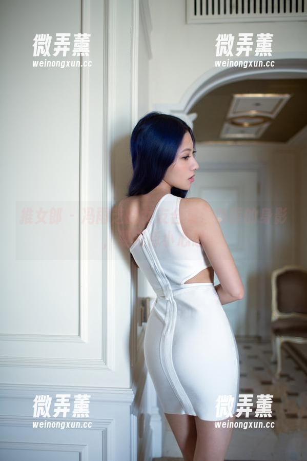 推女郎 - 冯雨芝的女友合集：隐匿的身影，耍着点小心思