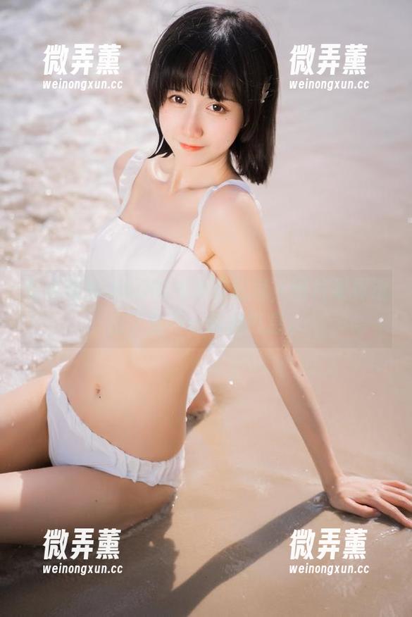 木绵绵OwO 有木绵绵OwO的内衣在这里,图片果真透出了些不一般的气息。