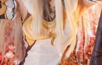 用奶牛cos唤醒初夏的梦，杨衣yangyi说这样也不错