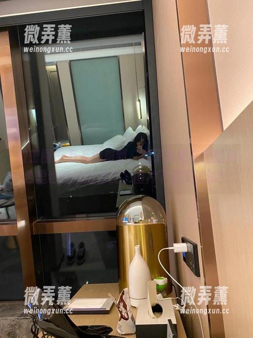 林子琳喵 微密圈 - 万万没想到,林子琳喵在空姐角色里也能这般俏皮,图片下载来试试!