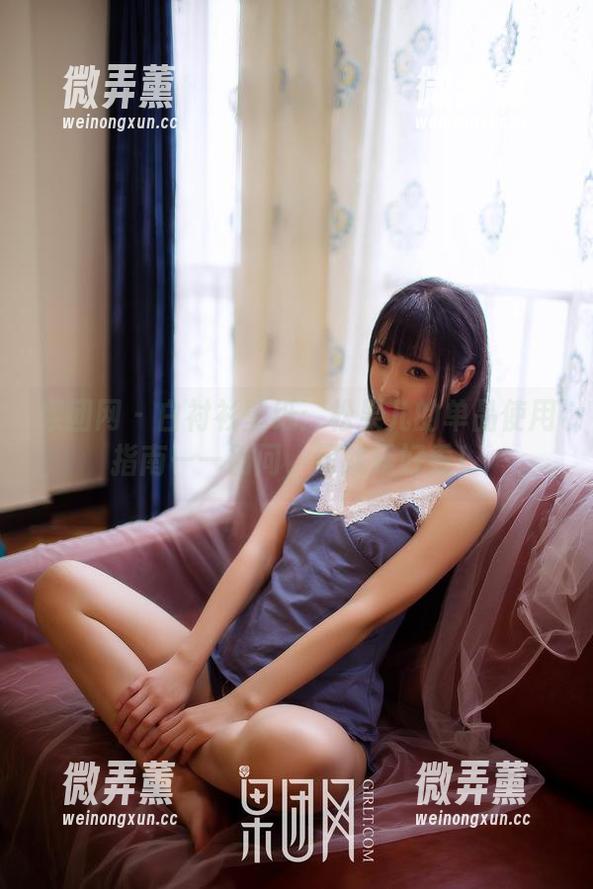 果团网-松果儿 果团网 - 白衬衫壁纸:松果儿的单品使用指南——别问,问就是好看!