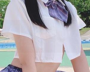 从未想过柳丸的白丝私拍图包竟然能让我停留超过三秒…太会玩了吧！