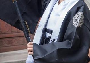 梦丝女神 – 在线开播！玥玥带你逛校园，资源就藏在人群中！
