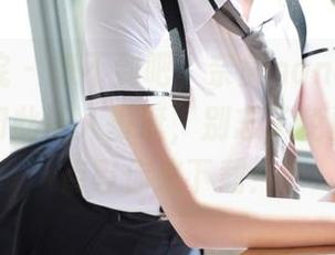 模范学院 – 想不到吧，奈美nana穿上旗袍竟然如此让人垂涎，别忘了免费资源站点等你来下载！