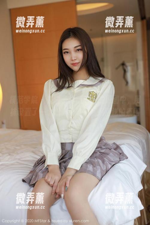 模范学院 - 在白子嫣nicky的原图中，网袜设置了一个怎么说呢，有点叛逆的氛围？