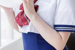 阮梅，樱井小莜的cos里总藏着点小心思，快来猜猜看。