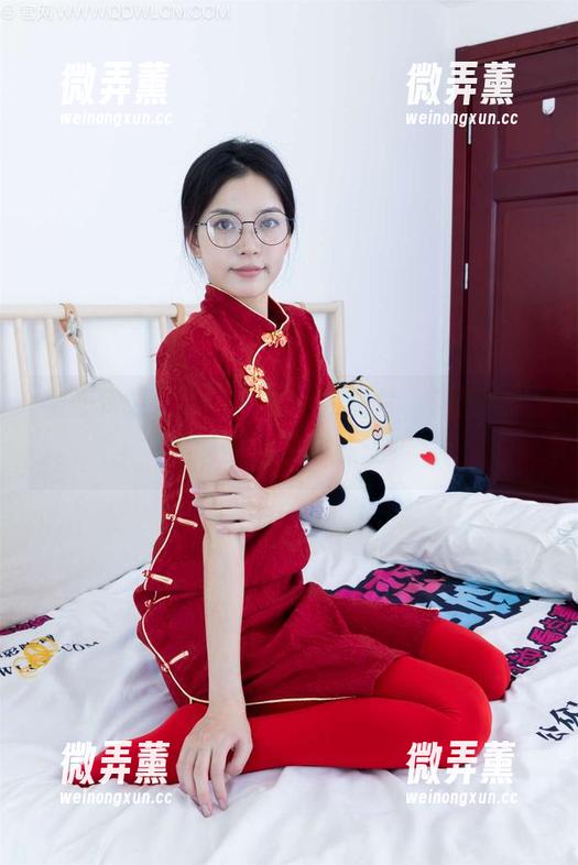 物恋传媒 - elise裸足的图片，精选档次，感谢我没穿袜子！