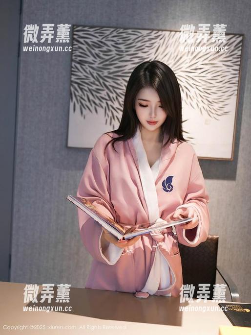 秀人网 - 资料库又多一款：MODEL伊若穿着护士服的样子，你会不会多看一眼？
