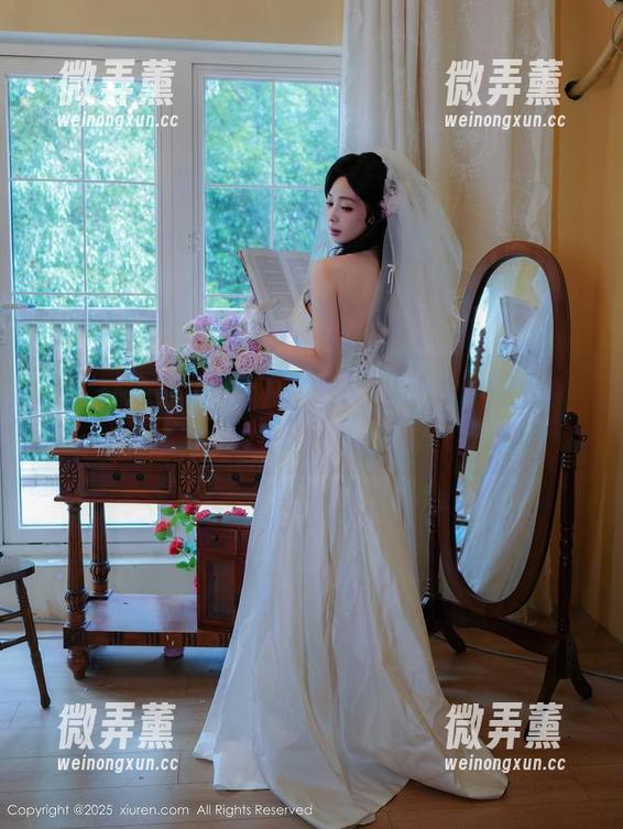 秀人网 - 李七喜和他那件皮衣的美图，就问你免费！敢不敢～