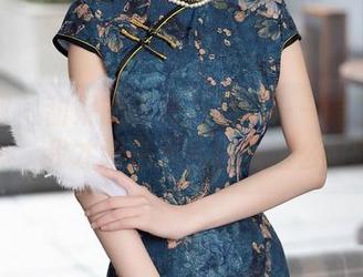 秀人网 – 甜妮的天台特别篇——有了全套写真，我才明白天台也能这么好吃！