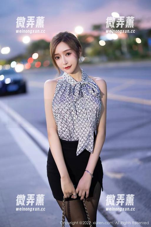 秀人网-苏曼兮 秀人网 - 苏曼兮最新图册:看她在体操服里,呼之欲出的优雅?