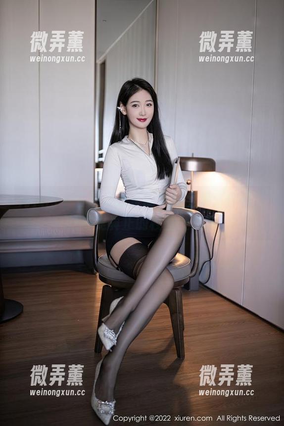 秀人网 - 香澄在东京的学姐全集：你看，这才是真正的校园气息嘛