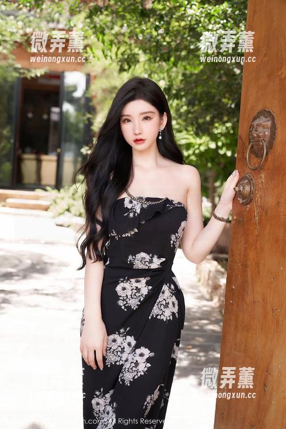 秀人网 - 鱼子酱fish的吊带写真合集：不小心戳中了你的审美呢