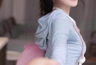 秀人网 – 一言不合就定制——看龙泽美曦如何玩转御姐风！