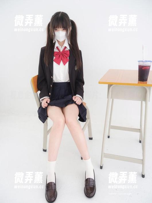 紧急企划-龙崎聆音 紧急企划 - 龙崎聆音的照片:纸鸢飞舞的温柔