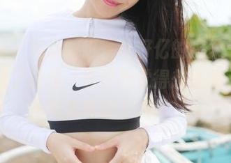 美媛馆 – 高清壁纸，叶籽亿的温柔气息仿佛渗透了屏幕，竟让我觉得想逃跑……这也太真实了点吧。